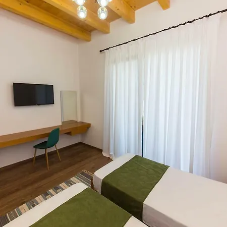 Alban Eco Dhërmi