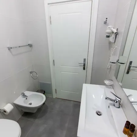 Hotel Alban Eco Dhermi