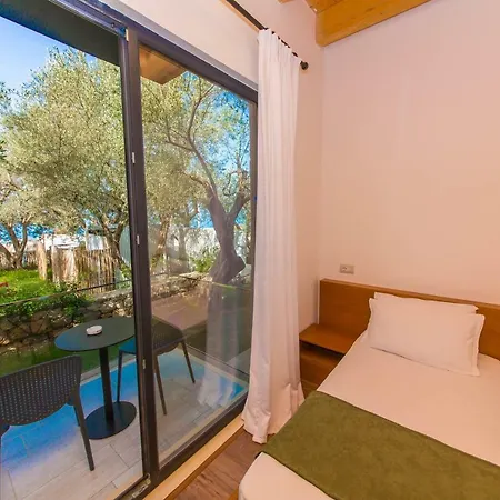 Alban Eco 4*