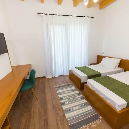 Alban Eco 4* Dhermi