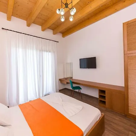 Alban Eco Hotel 4*