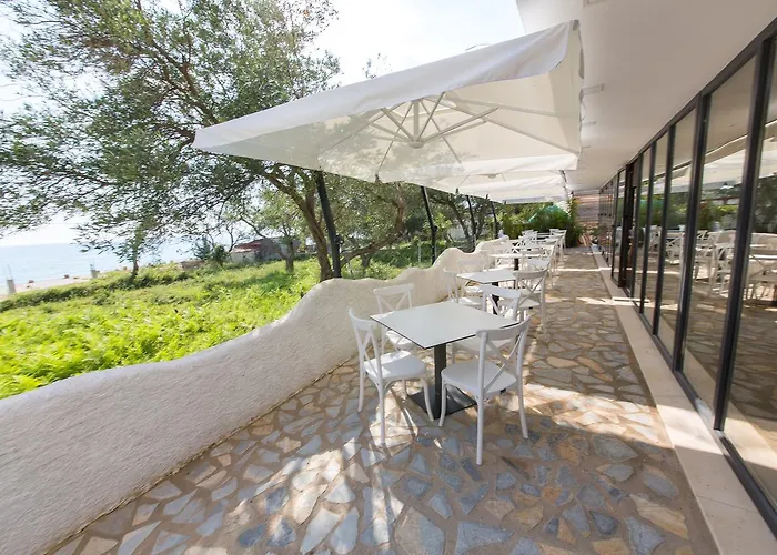 Hotel Alban Eco Dhermi