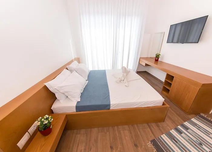 Hotel Alban Eco Dhermi